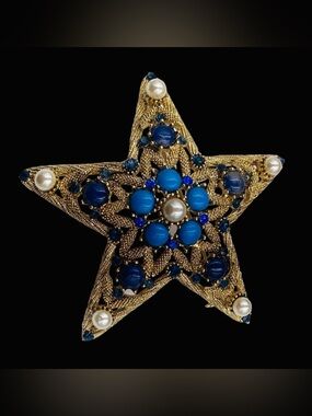 Vintage Blue Rhinestone Star Brooch
